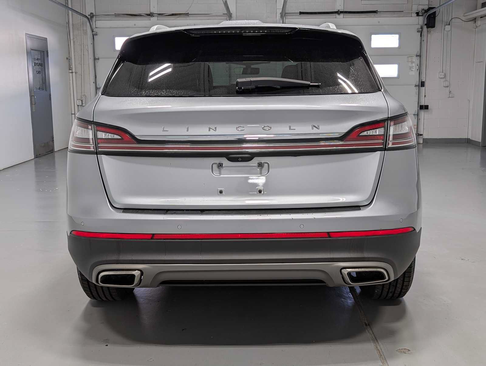 Certified 2023 Lincoln Nautilus AWD w/ Premium Package image 9