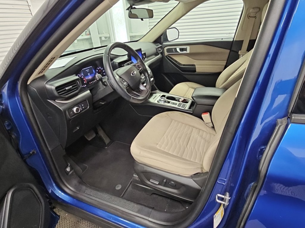 Used 2020 Ford Explorer XLT RWD image 11