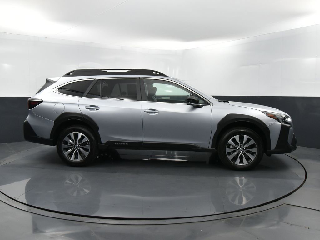New 2025 Subaru Outback Limited image 27