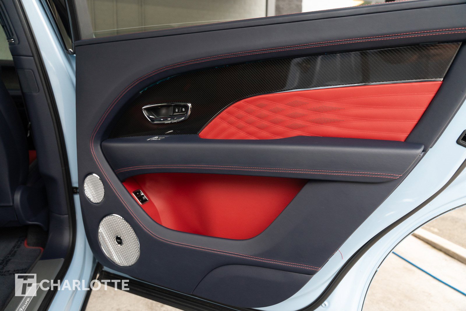 Used 2023 Bentley Bentayga Extended Wheelbase image 42