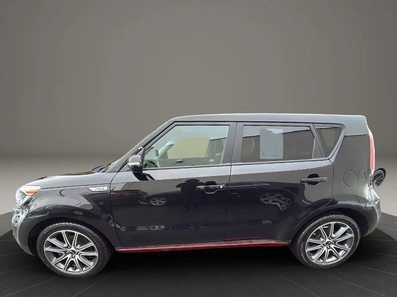 Used 2019 Kia Soul ! image 8
