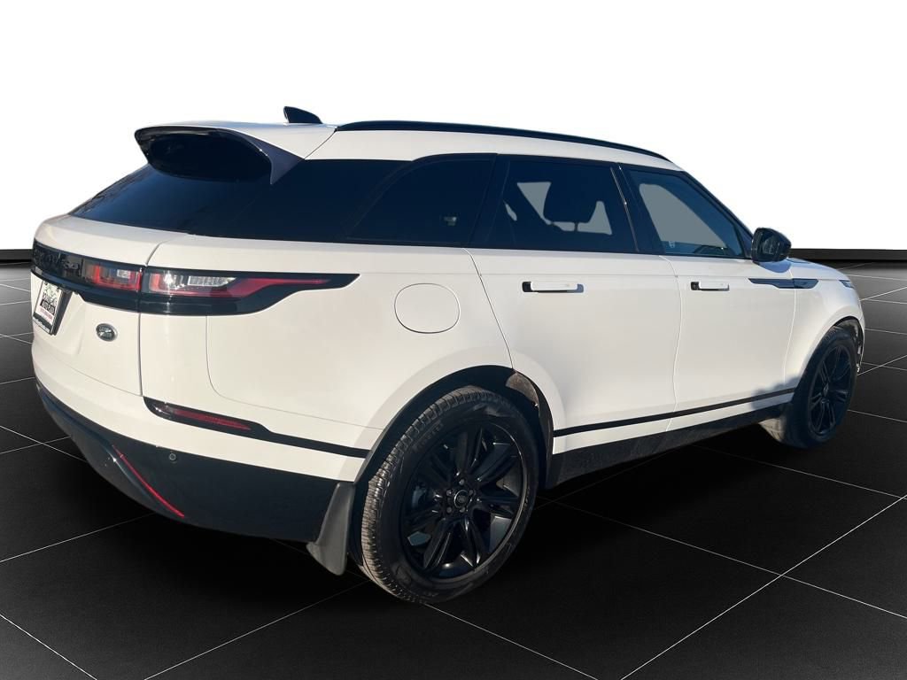 Used 2023 Land Rover Range Rover Velar R-Dynamic S image 5