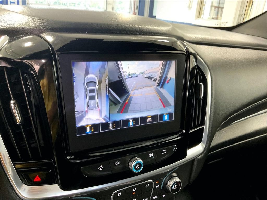 Used 2023 Chevrolet Traverse LT w/ Rear Camera Mirror Package AWD/4WD image 20