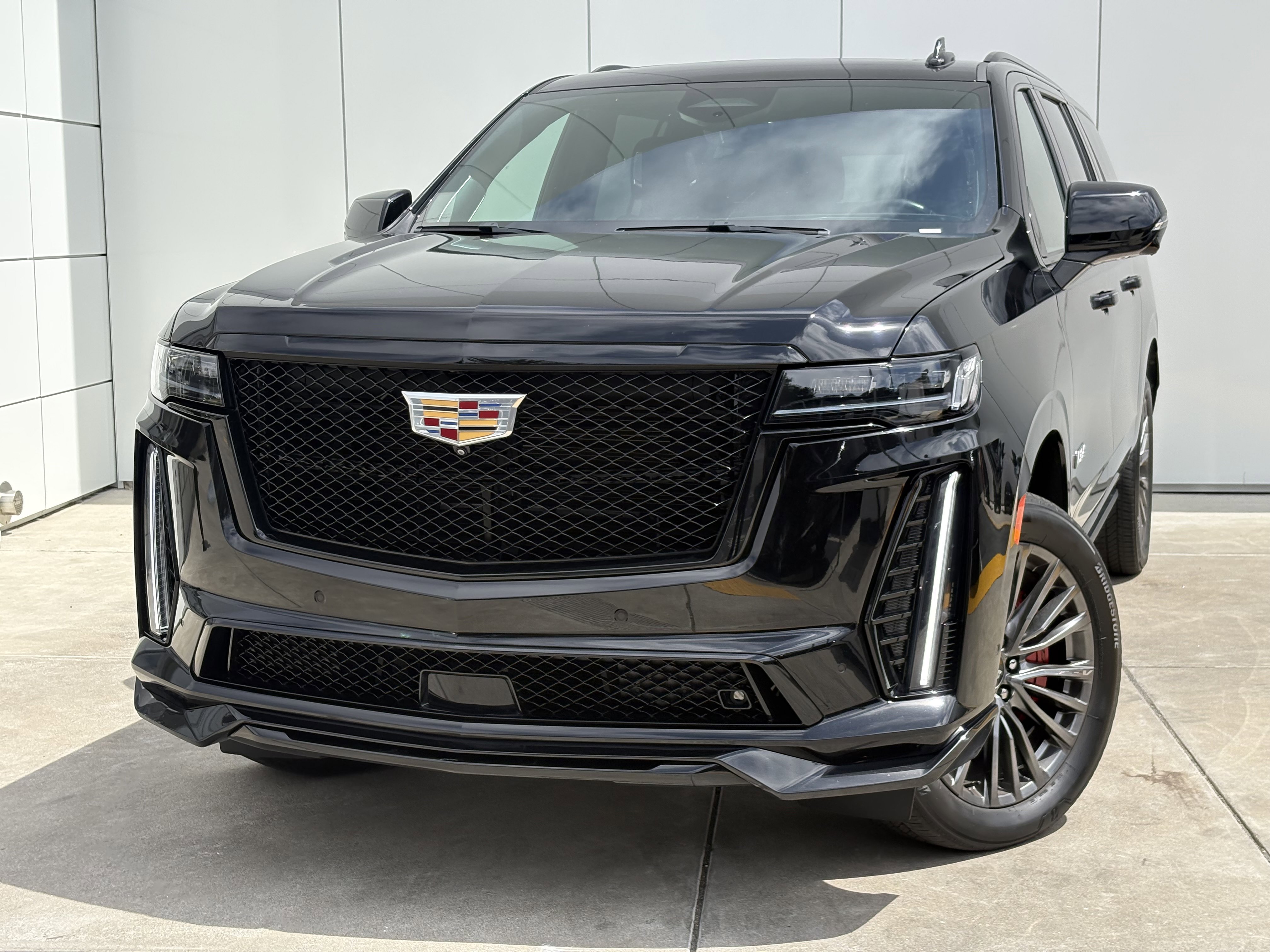 Used 2023 Cadillac Escalade ESV V