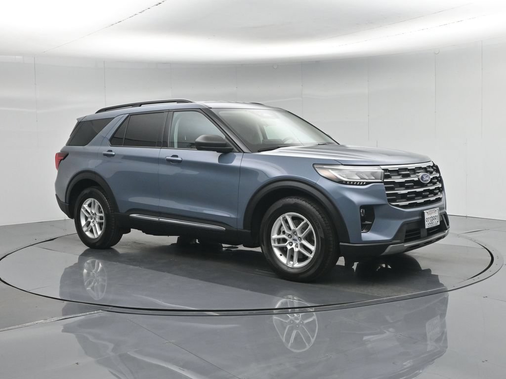 Used 2025 Ford Explorer Active w/ Active Comfort Package RWD image 27