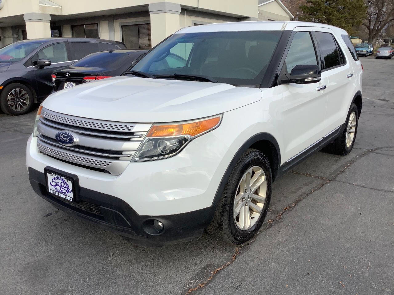 Used 2015 Ford Explorer XLT image 18