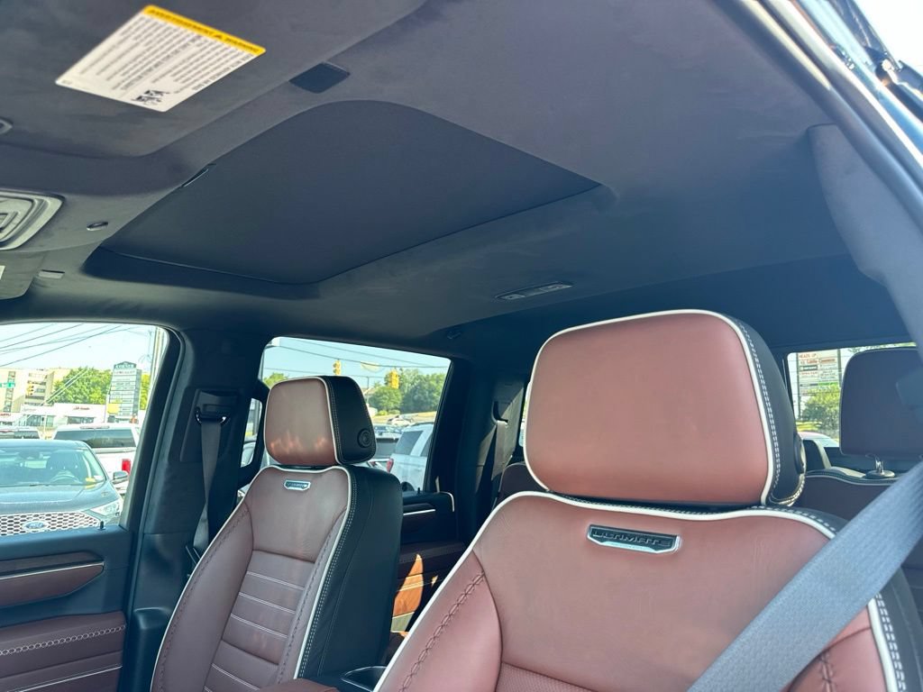 New 2026 GMC Sierra 3500 Denali Ultimate AWD/4WD image 18