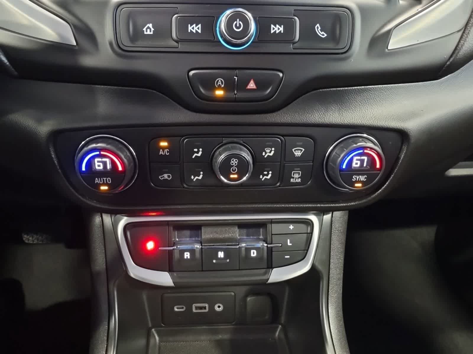 Used 2022 GMC Terrain SLE w/ Driver Convenience Package AWD/4WD image 22