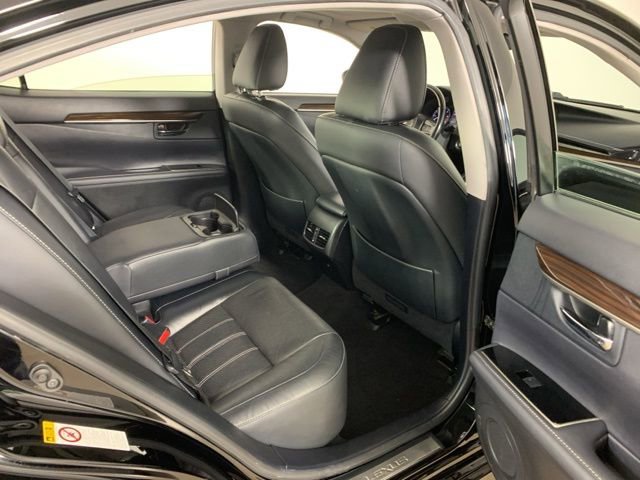 Used 2016 Lexus ES 350 w/ Luxury Package w/Wood Trim image 39