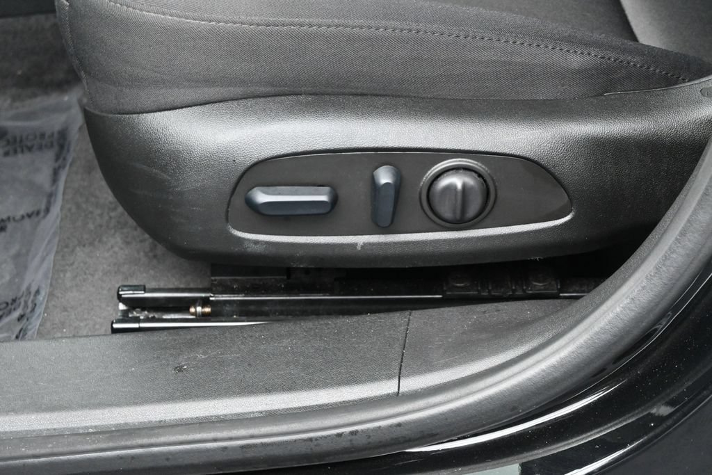 Used 2024 Chevrolet Malibu LT FWD image 11