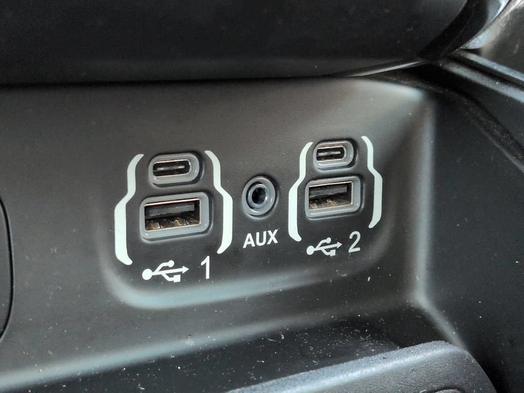 Used 2019 RAM 1500 Laramie AWD/4WD image 21