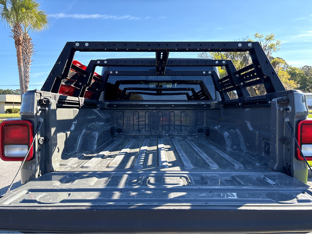 Used 2021 Jeep Gladiator Willys image 24