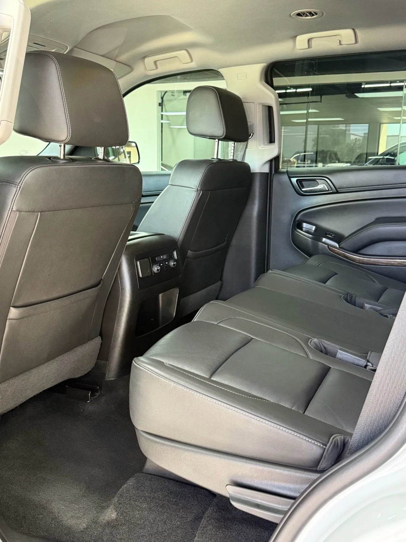 Used 2018 Chevrolet Tahoe LT image 15