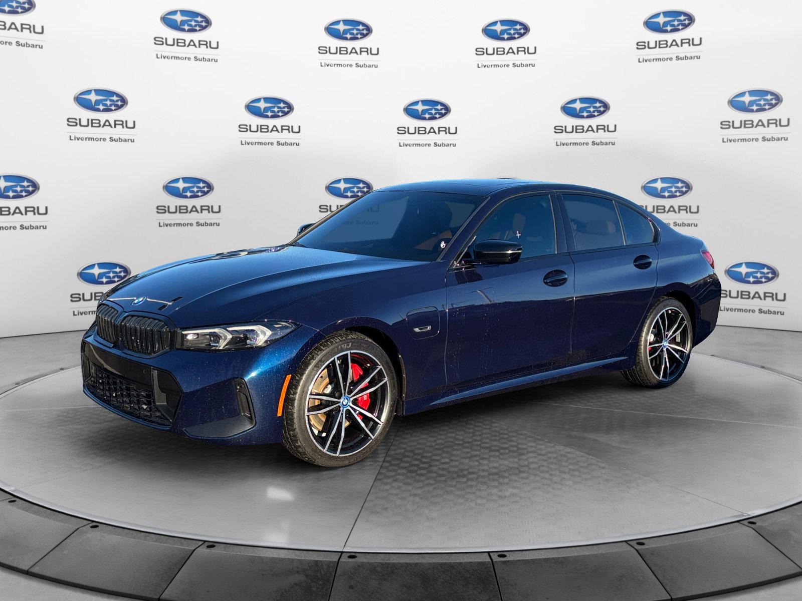 Used 2023 BMW 330e w/ M Sport Package RWD image 2