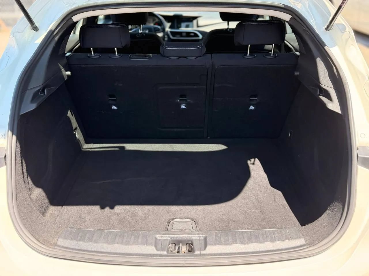 Used 2018 INFINITI QX30 FWD image 31