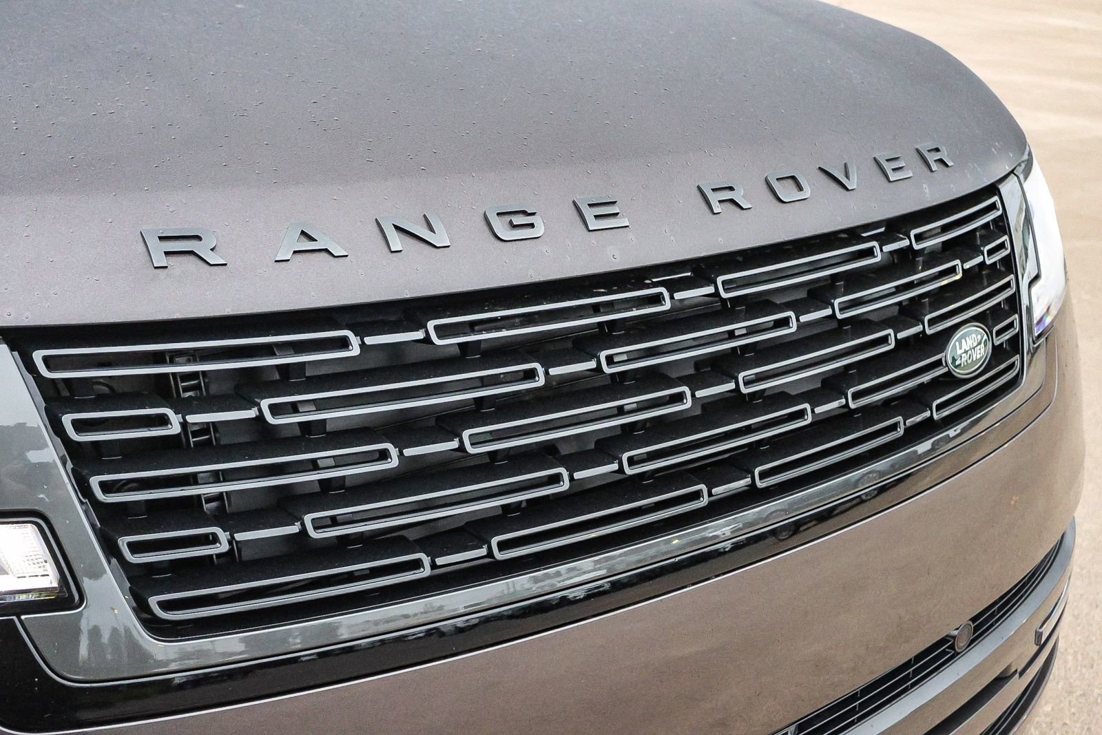 New 2026 Land Rover Range Rover SE image 16