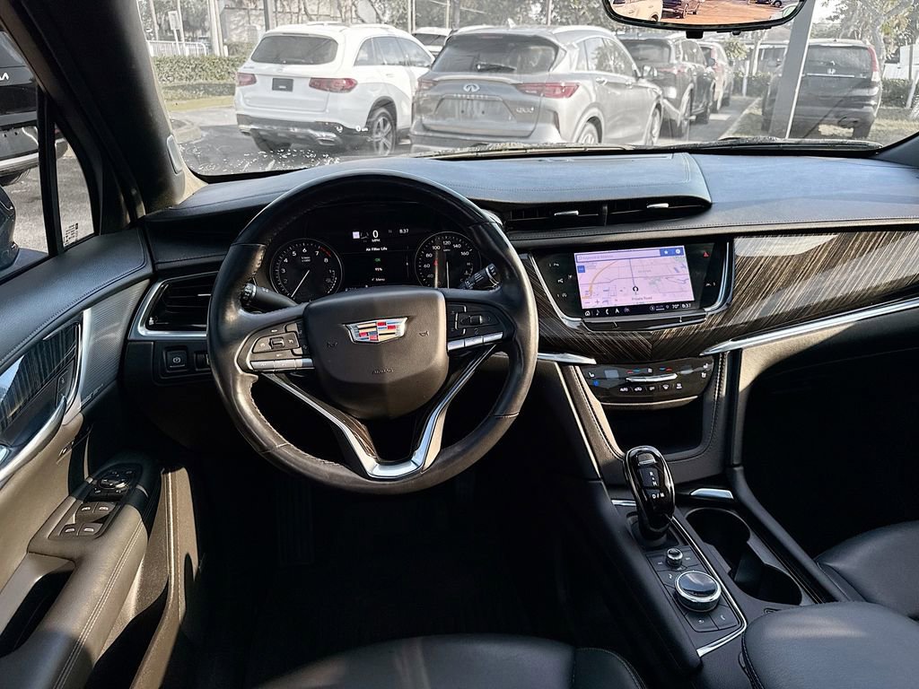 Used 2023 Cadillac XT6 Premium Luxury w/ Technology Package FWD image 25