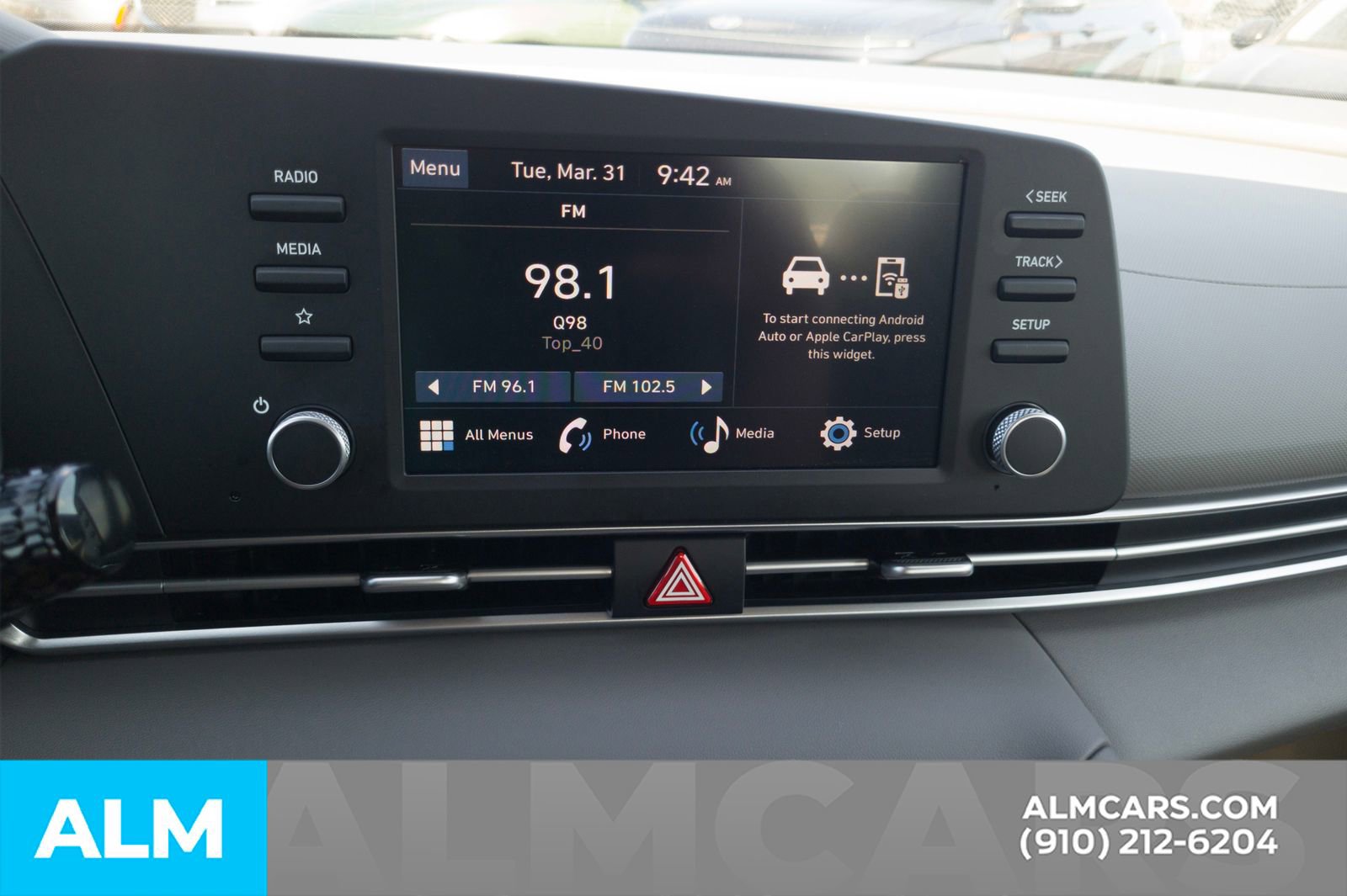 Used 2025 Hyundai Elantra SE image 24