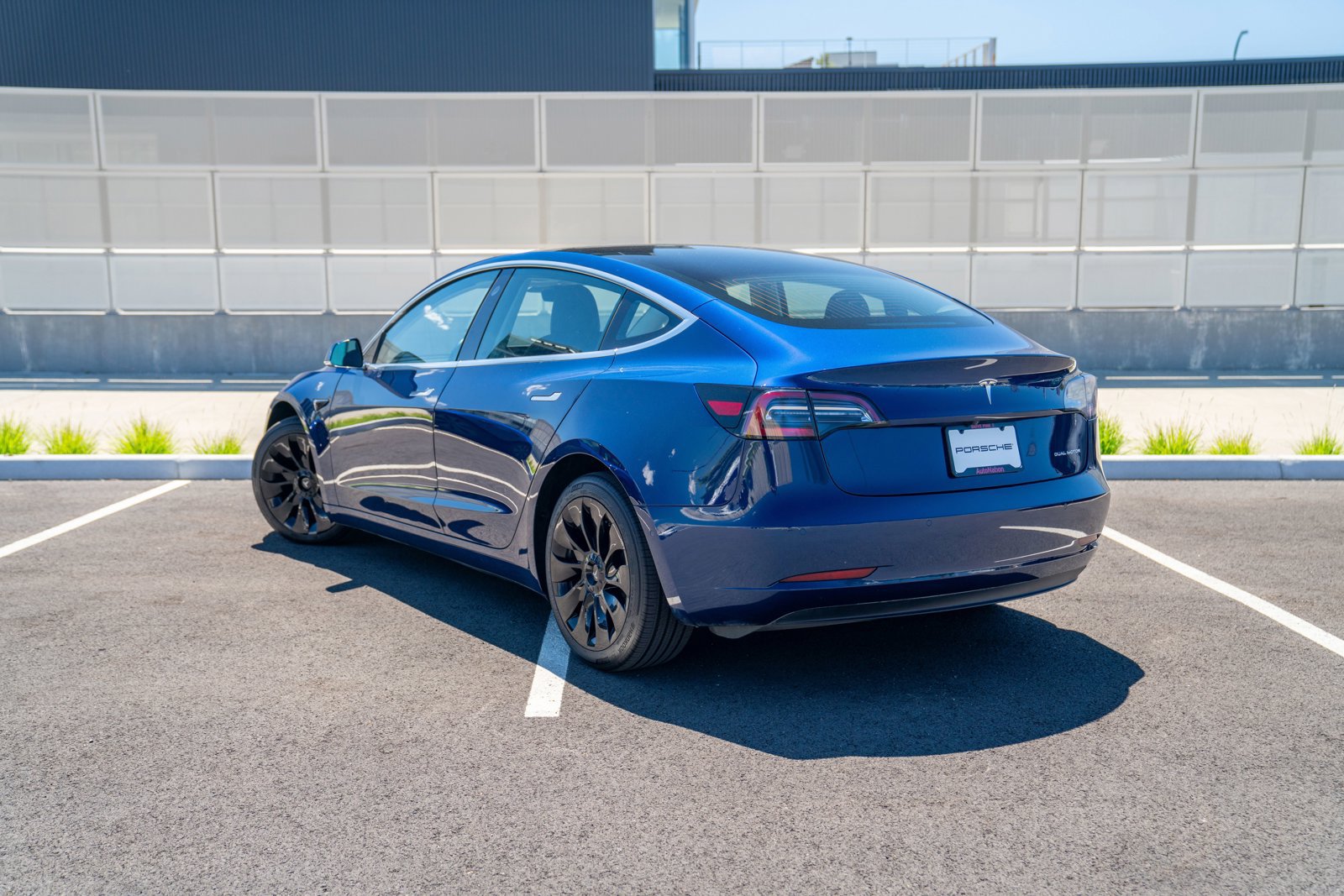 Used 2019 Tesla Model 3 Long Range AWD/4WD image 3