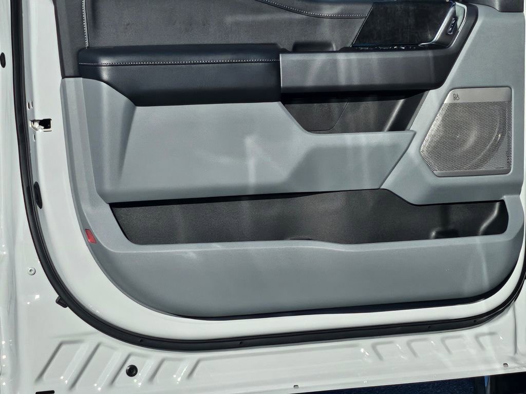 New 2026 Ford F250 XLT w/ XLT Premium Package image 31