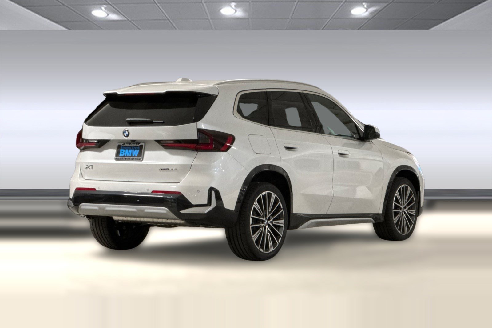 New 2026 BMW X1 xDrive28i w/ Technology Package AWD/4WD image 9
