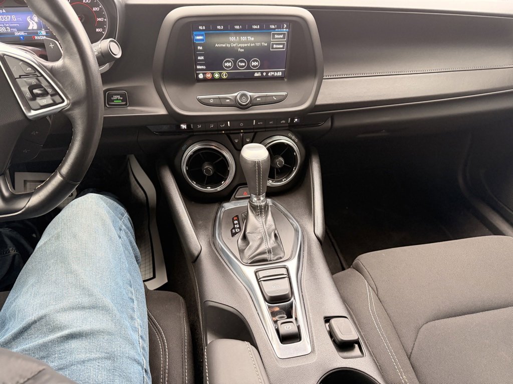 Used 2019 Chevrolet Camaro LT image 4