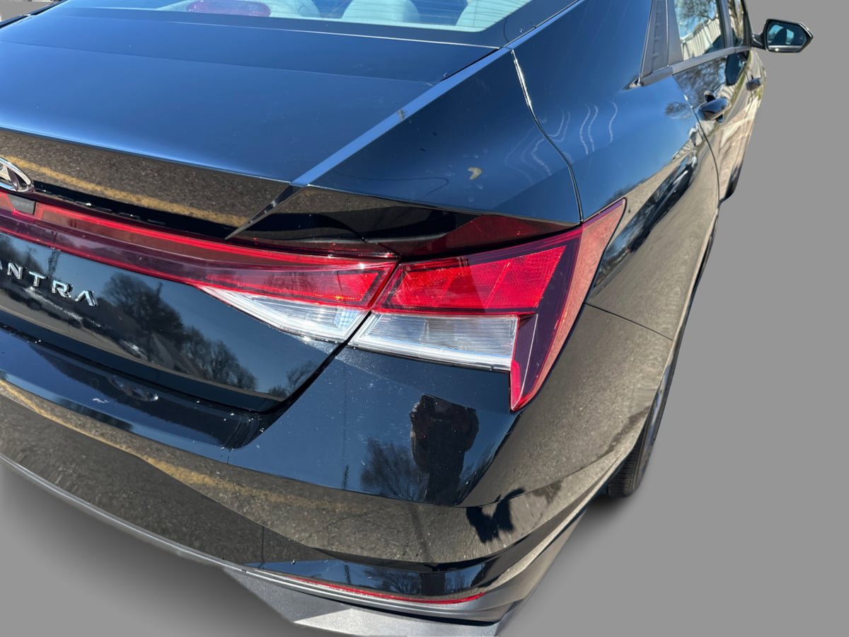 Used 2022 Hyundai Elantra SE FWD image 39