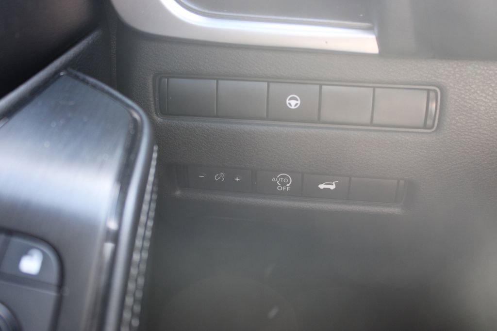 Used 2023 Nissan Rogue SV w/ SV Premium B Package AWD/4WD image 24