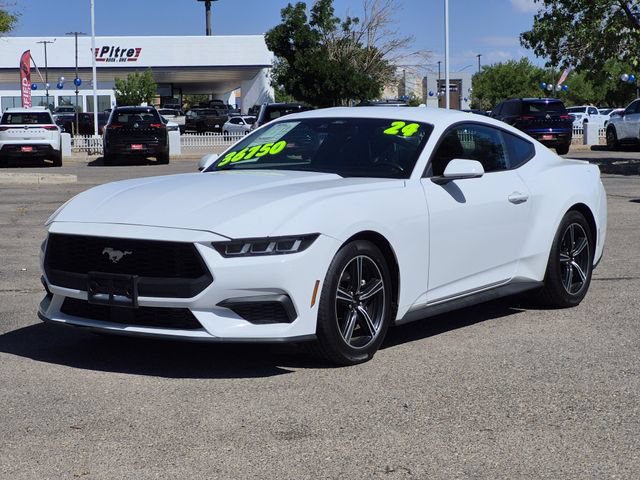 Used 2024 Ford Mustang Coupe RWD image 2