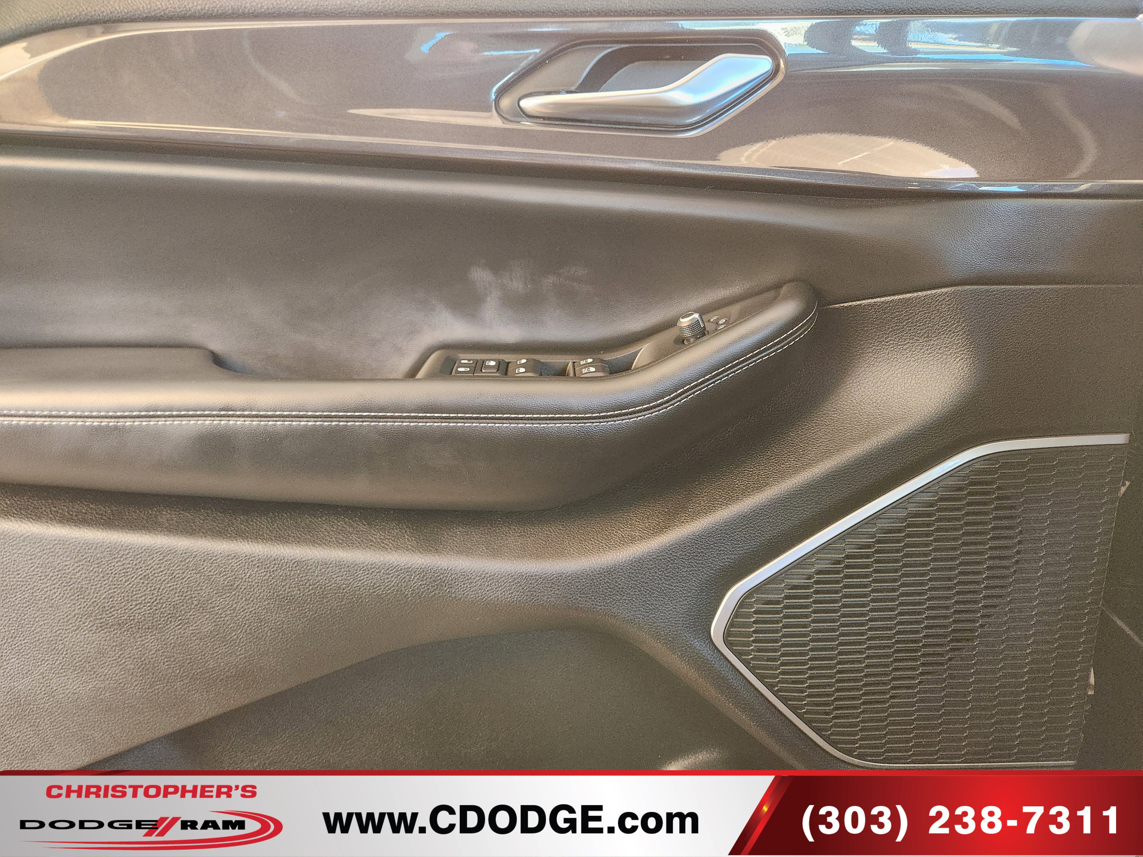 Used 2022 Jeep Grand Cherokee L Laredo w/ Luxury Tech Group I AWD/4WD image 14