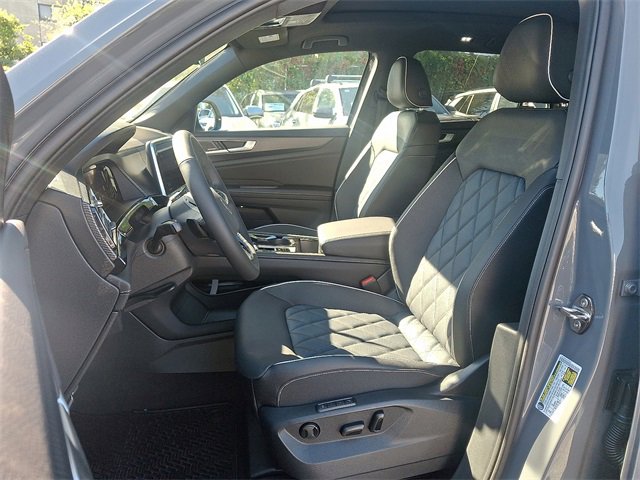 New 2026 Volkswagen Atlas Cross Sport SEL Premium R-Line image 9