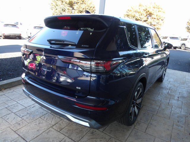 New 2025 Mitsubishi Outlander SE image 7