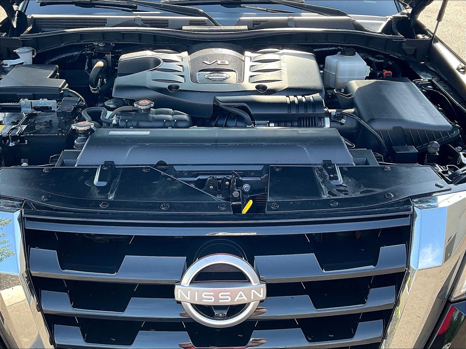 Used 2024 Nissan Armada SL AWD/4WD image 30