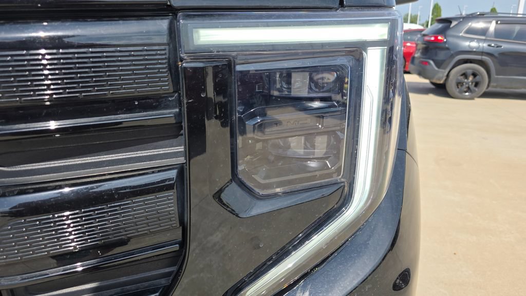 Used 2024 GMC Sierra 1500 Elevation AWD/4WD image 9