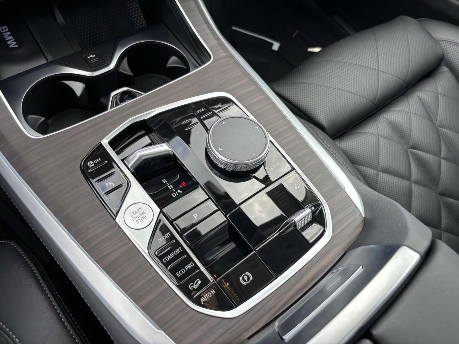 New 2026 BMW X7 xDrive40i w/ Premium Package image 23