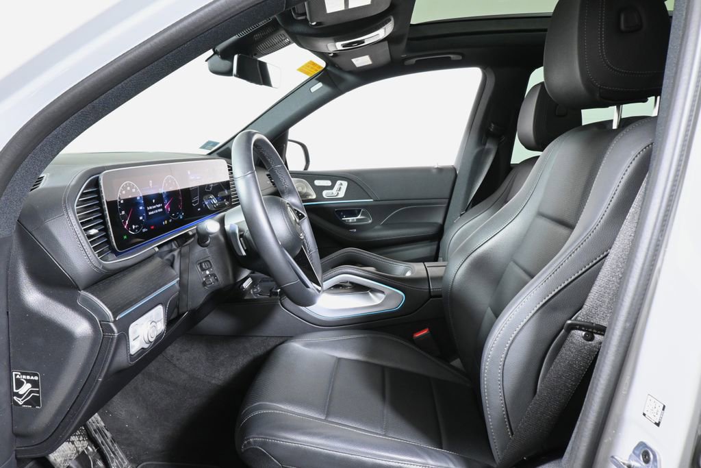 Used 2024 Mercedes-Benz GLE 350 4MATIC image 3