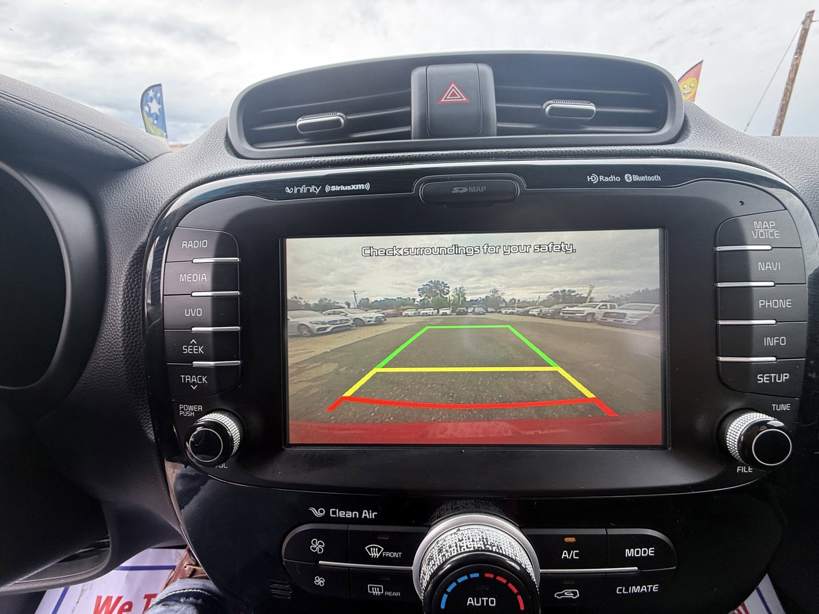 Used 2015 Kia Soul ! w/ Sun & Sound Package FWD image 14