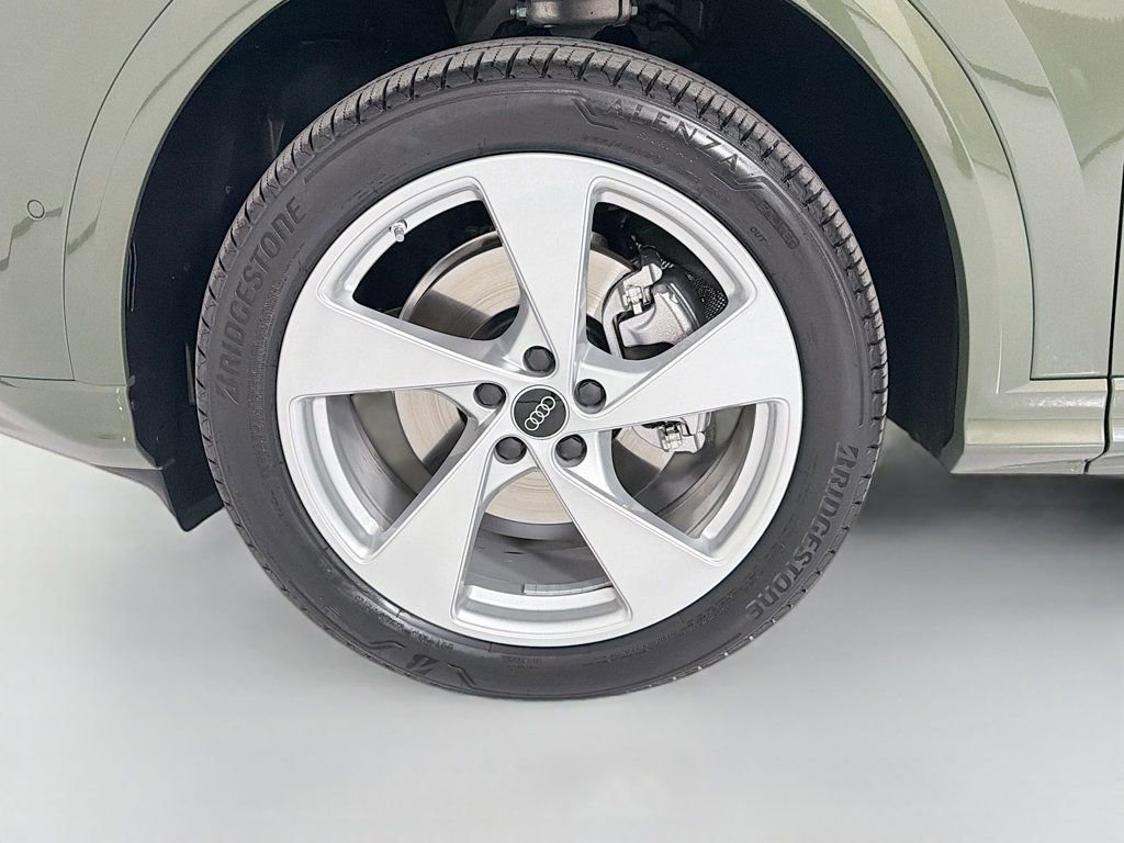 Certified 2025 Audi Q5 Premium Plus w/ Premium Plus image 33