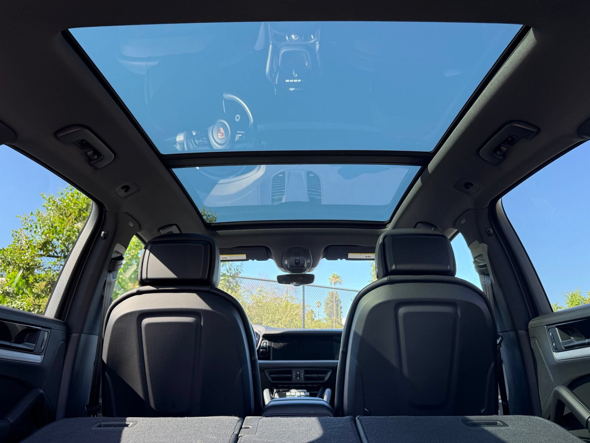Certified 2024 Porsche Cayenne AWD/4WD image 34