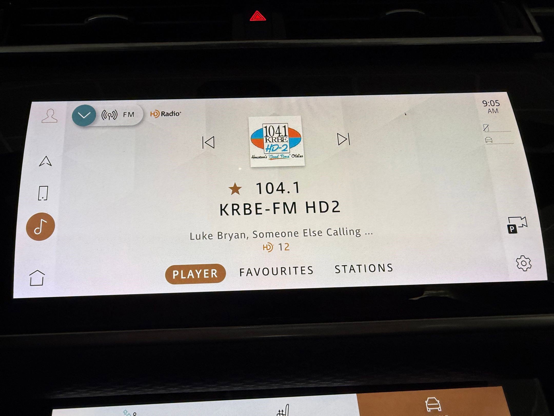 Certified 2023 Land Rover Range Rover Velar R-Dynamic S image 26