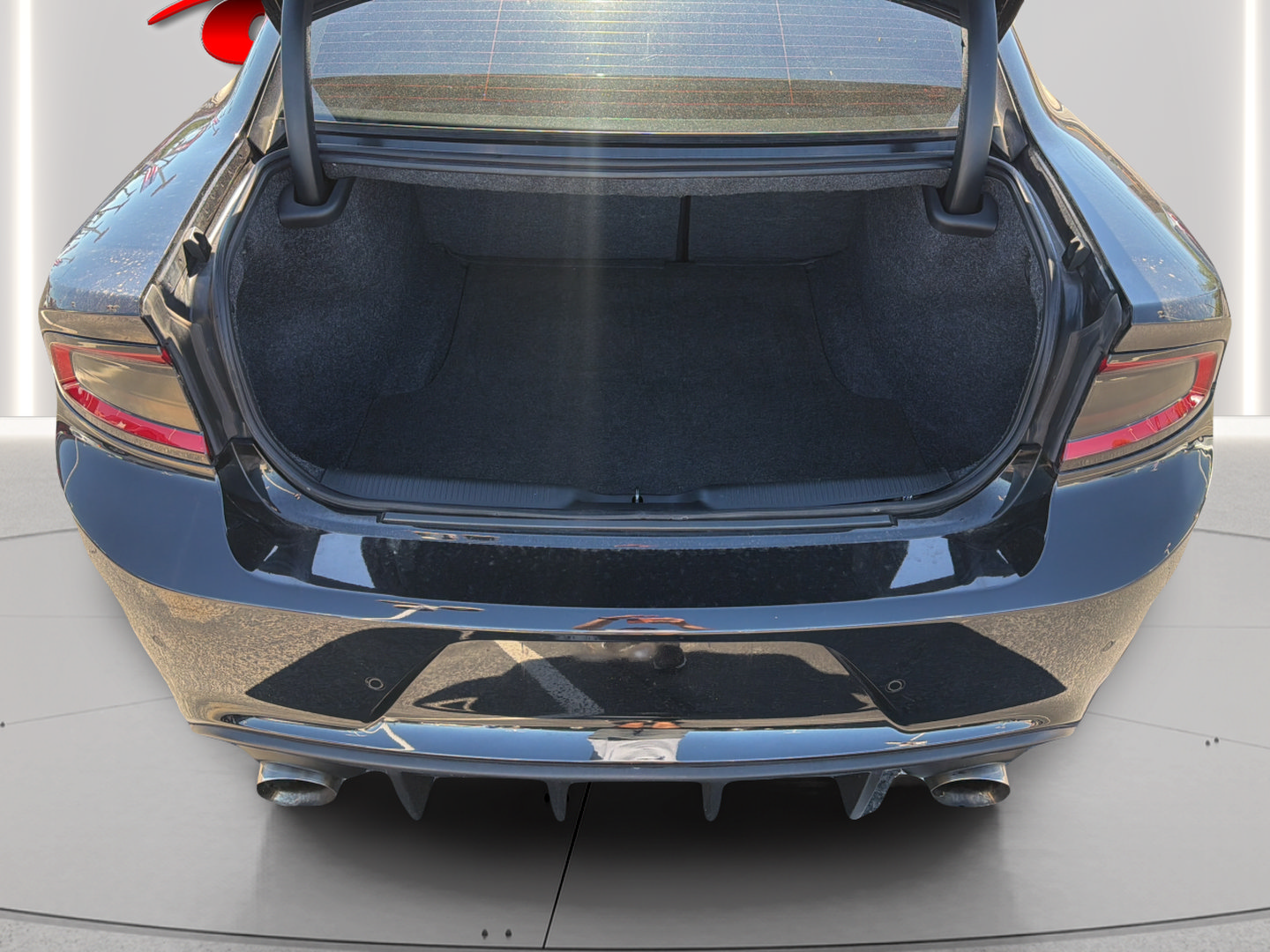 Used 2018 Dodge Charger R/T RWD image 22