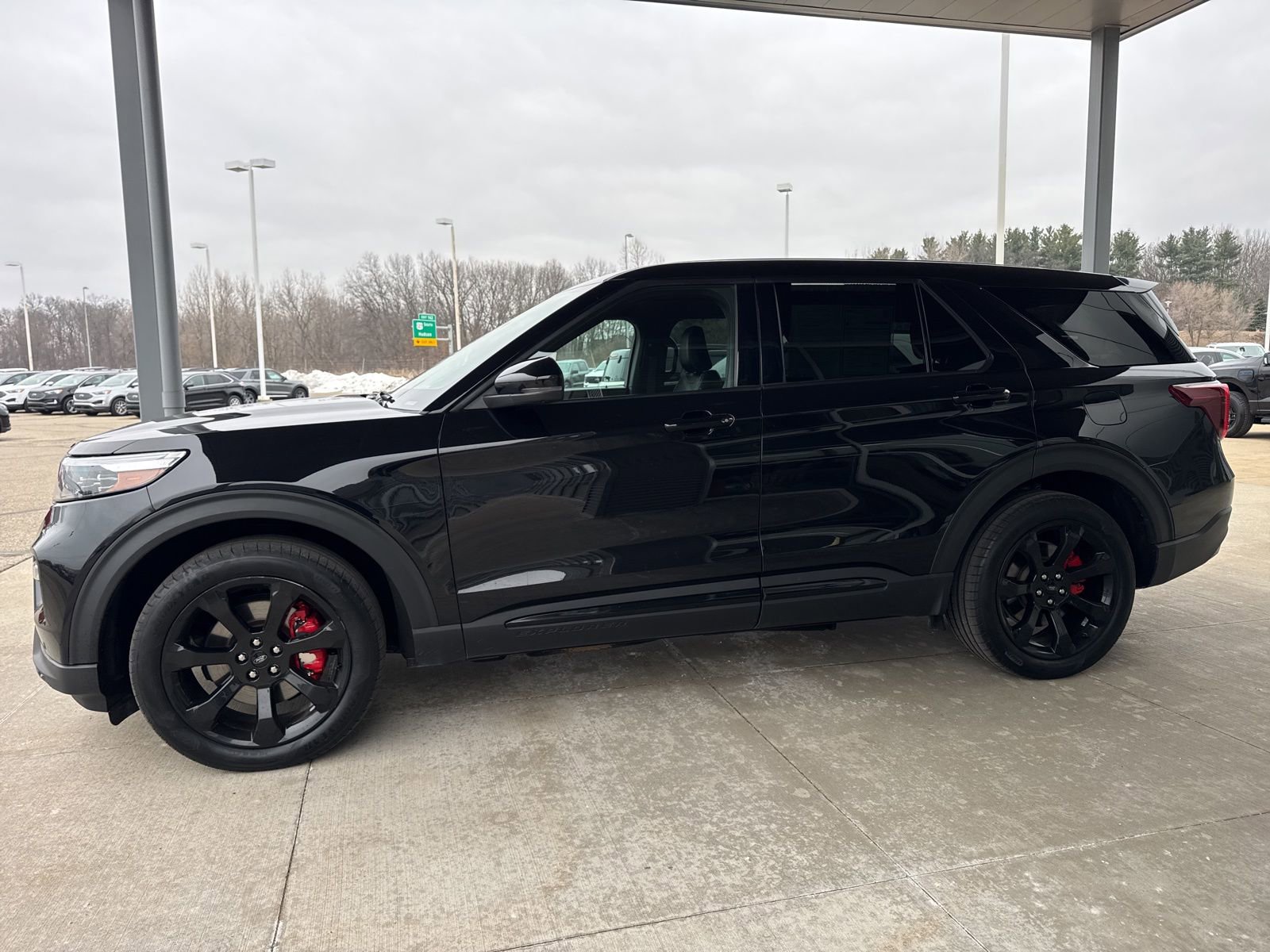 Certified 2022 Ford Explorer ST w/ Equipment Group 401A image 4