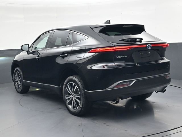 Used 2023 Toyota Venza LE image 6