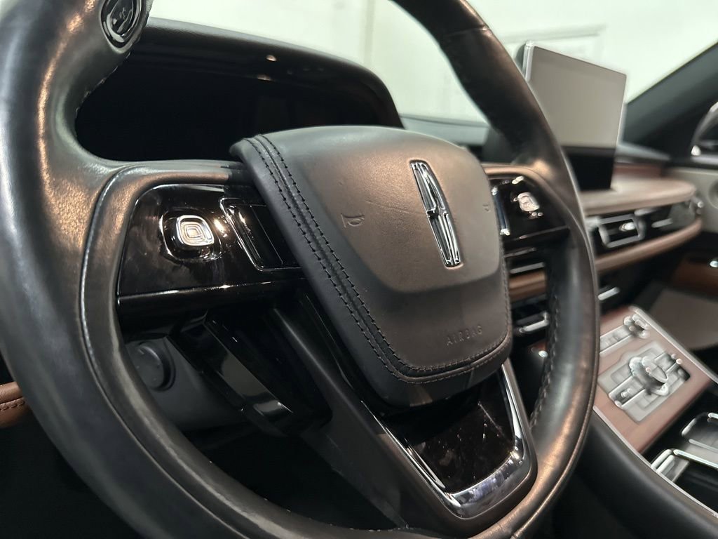 Used 2022 Lincoln Aviator Reserve w/ Equipment Group 201A image 34