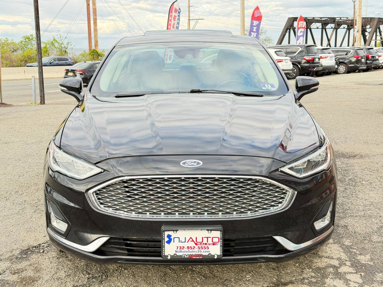 Used 2019 Ford Fusion Energi Titanium FWD image 10