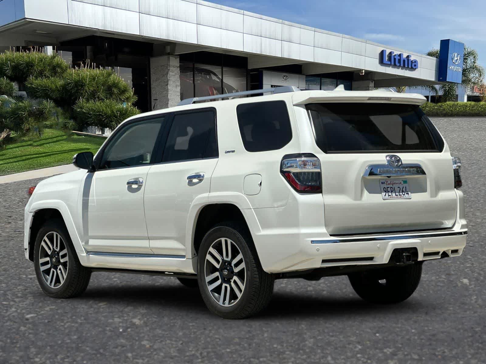 Used 2023 Toyota 4Runner Limited AWD/4WD image 7