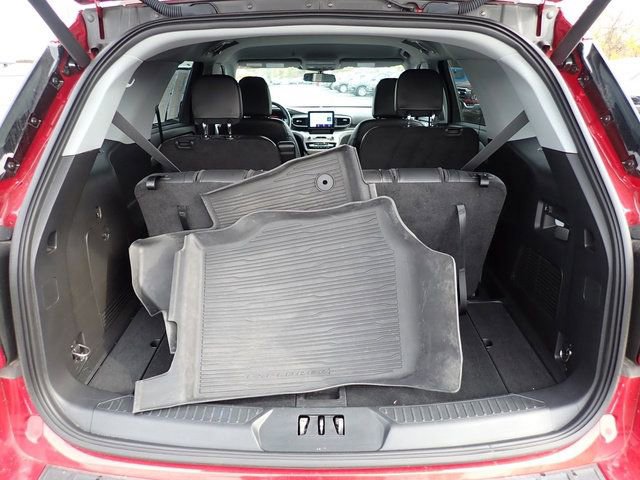 Used 2023 Ford Explorer XLT w/ Equipment Group 202A image 8