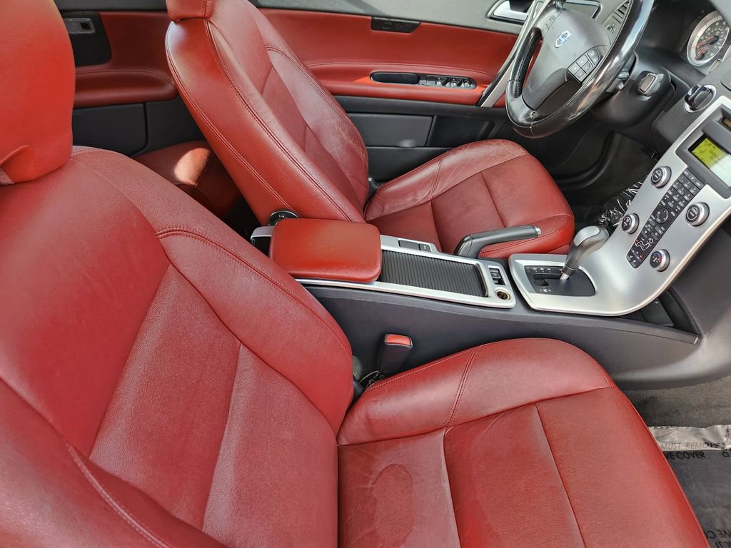 Used 2012 Volvo C70 T5 image 4