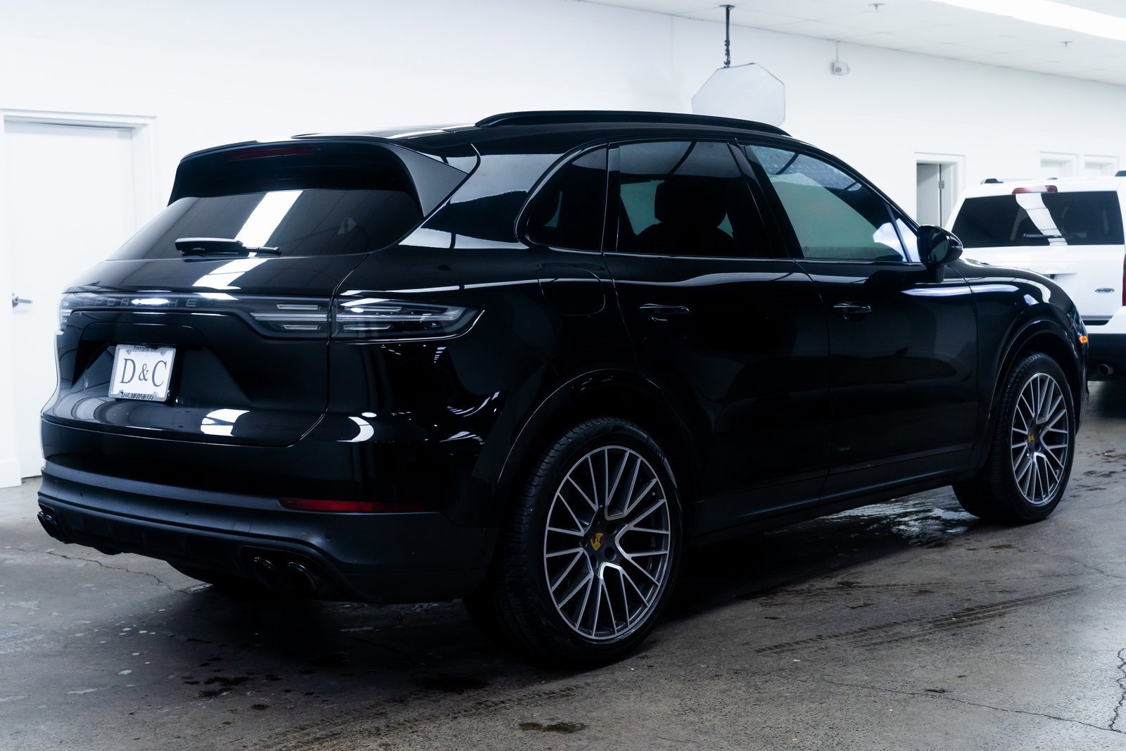 Used 2019 Porsche Cayenne Base image 6