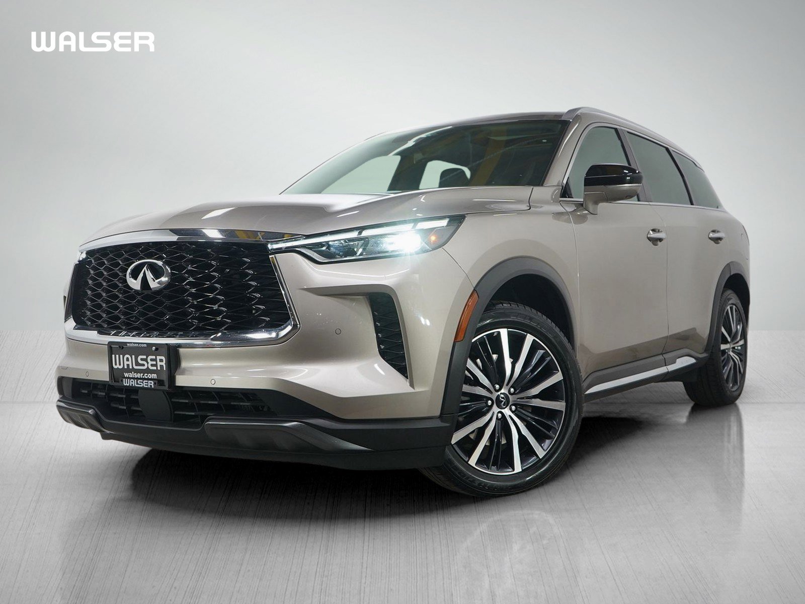 Used 2024 INFINITI QX60 Sensory image 1